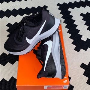 NIKE AIR ZOOM PEGASUS 36 TRAIL SIZE W8.5/M7 NEW!